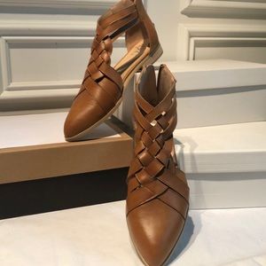 Leather criss cross flats
